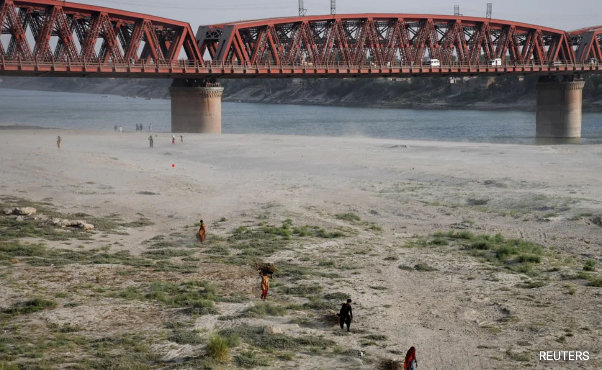 ච්නසි අ්ඒැර