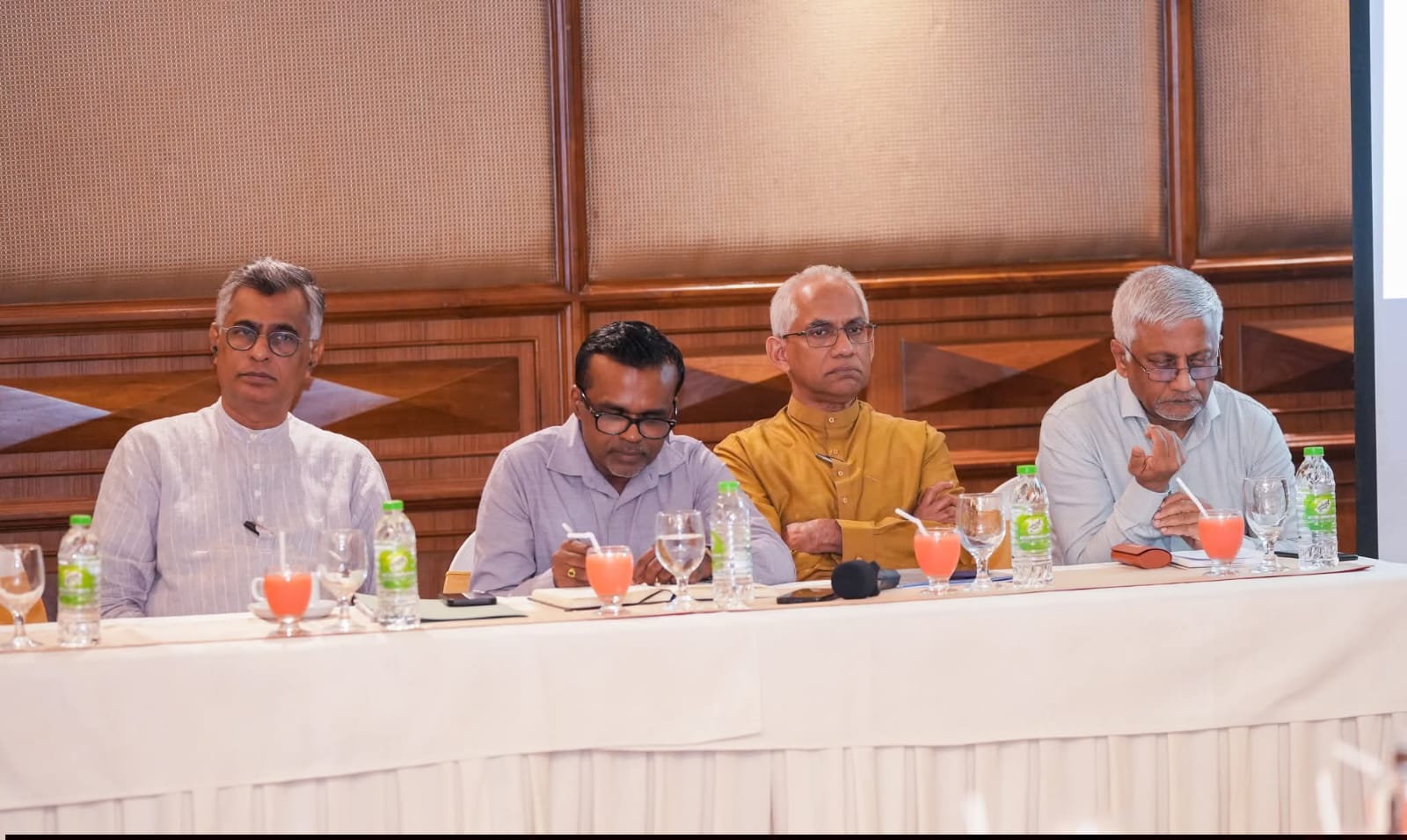 WhatsApp Image 2025 12 19 at 19.59.54