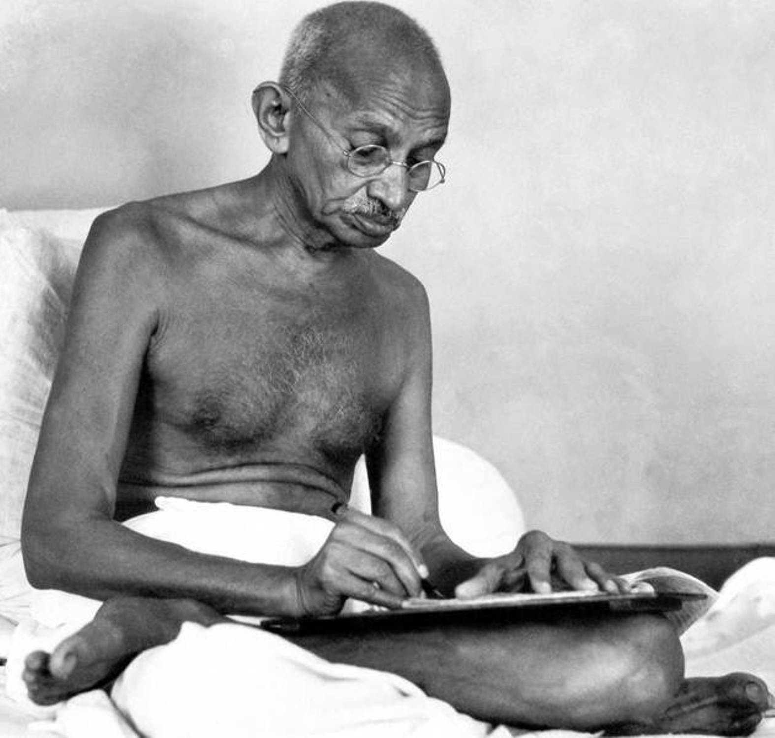 gandhi-writing-letter.jpeg