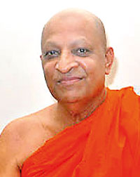 malwathu-mahanayake.jpeg