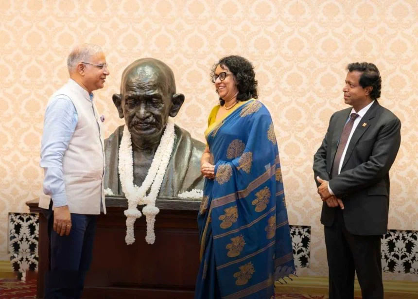 ගාන්ධි_2.jpeg